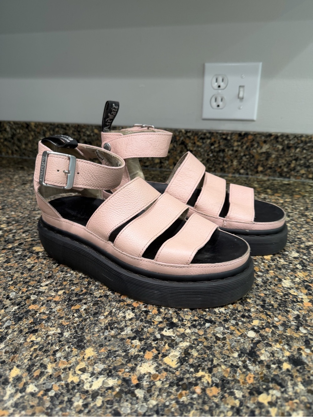 Dr martens Platform Fisherman Sandals in Light Pink size 7 - Picture 8 of 9
